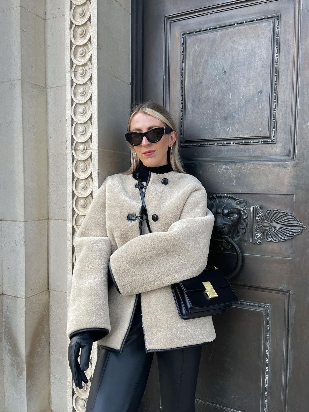 Stilfull Imitationpälsjacka med Rund Hals och Löst Skärning för Kvinnor