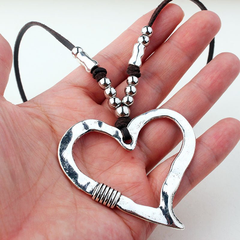 Hjärthänge Halsband i Legering – Justerbar Längd 81,5 cm - STILUNA