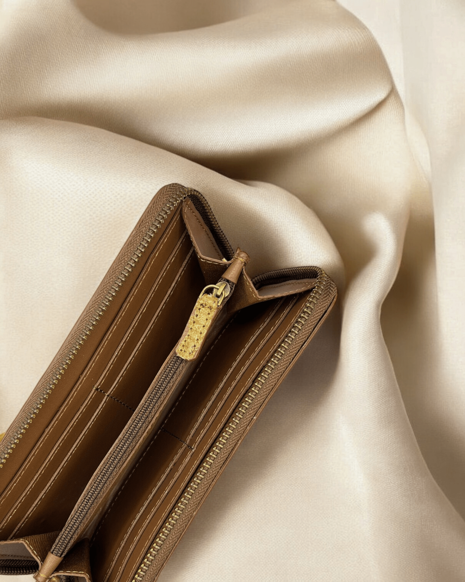 Kochi Long Zip Wallet - STILUNA