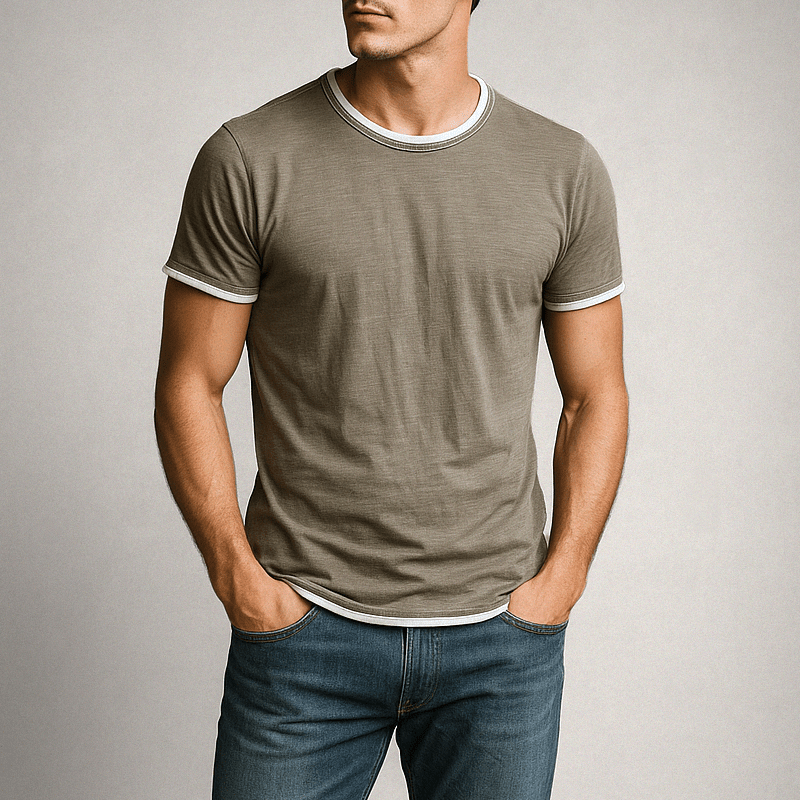 Kortärmad T-shirt i 100% bomull med minimalistisk design och kontrastdetaljer - STILUNA