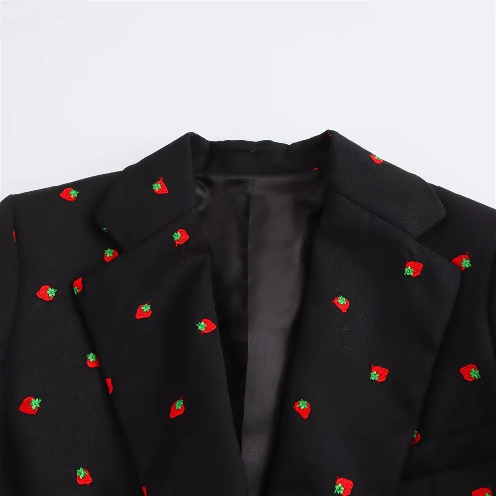 Kvinnors Casual Retro Jordgubbsbroderad Kavaj och Hög Midja Mini Kjol Mode Set: Lås Upp Stil och Komfort för Moderna Kvinnor - STILUNA