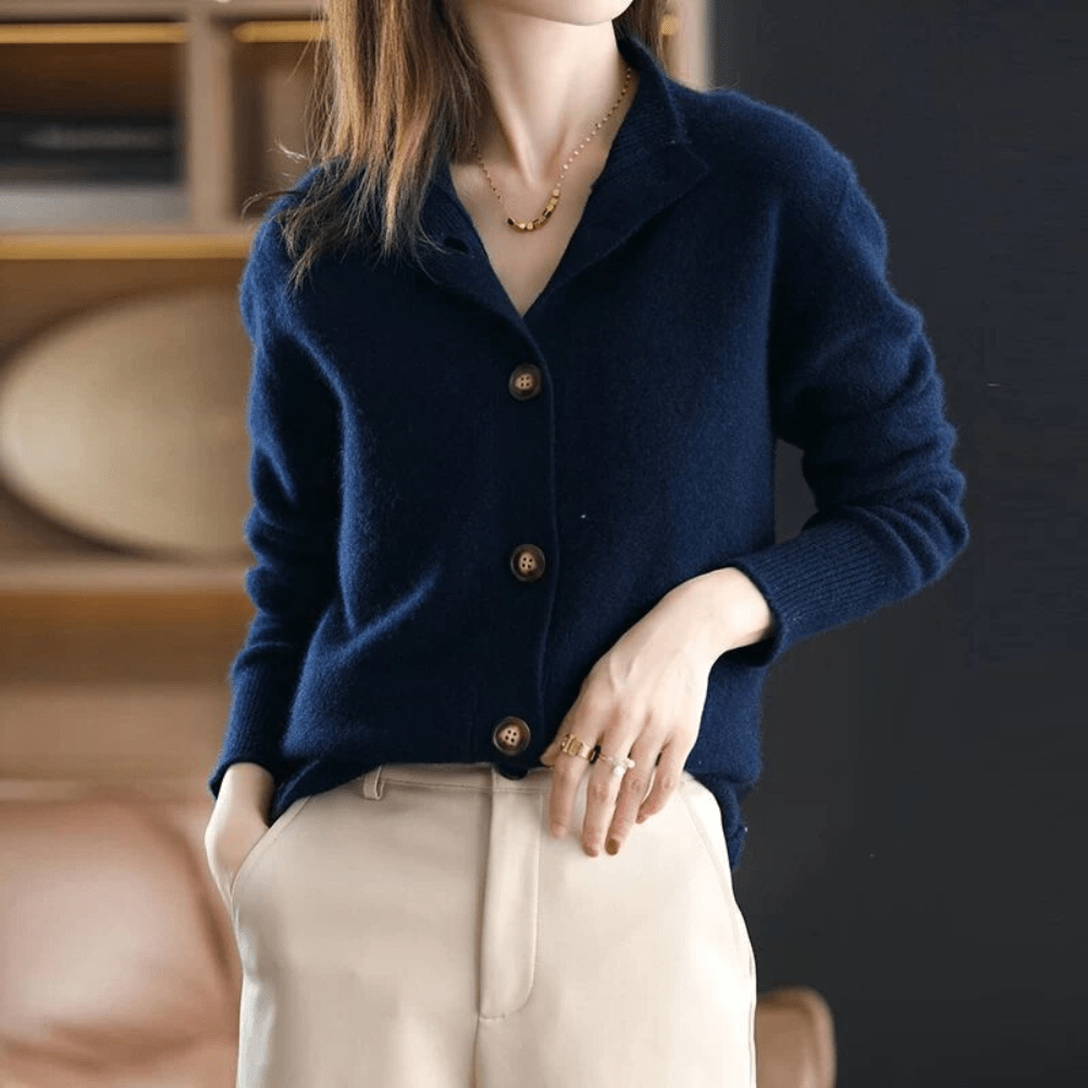 Lyxig Stickad Cardigan med Retro Krage i Cashmere – Tidlös Elegans och Avslappnad Passform - STILUNA