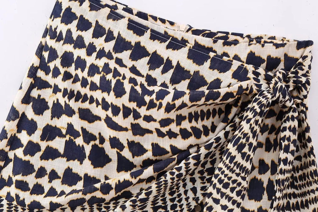 Mini Sarong Kjol: Upplev Elegans och Komfort för Avslappnade Sommarstunder - STILUNA