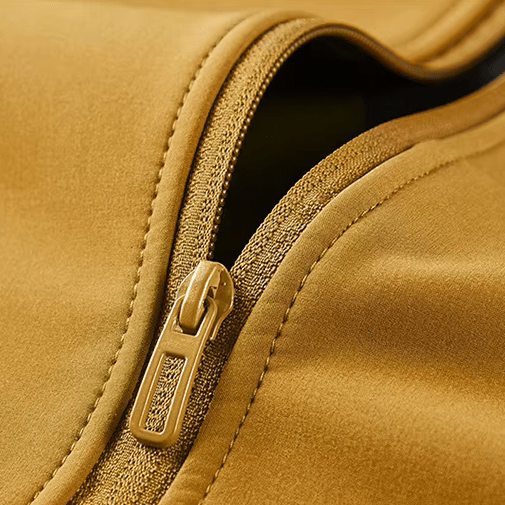 Mjuk Softshell Jacka med Vattentålig Stretch och Justerbar Huva – Andningsbar och Vindtålig, Skräddarsydd Passform, Flera Färger och Storlekar - STILUNA