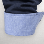 Skjorta i 100% Bomull med Knappstängning och Kontrastdetaljer – Modern Passform för Formella och Avslappnade Tillfällen - STILUNA