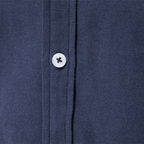 Skjorta i 100% Bomull med Knappstängning och Kontrastdetaljer – Modern Passform för Formella och Avslappnade Tillfällen - STILUNA