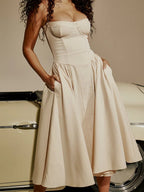 Sommardress för Damer – Elegant Ärmlös Rygglös Plisserad Midi Klänning - STILUNA