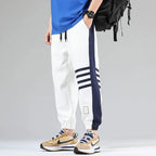 Sweatpants i mjuk bomull med avslappnad passform och tre fickor - STILUNA