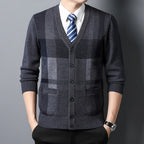 V - ringad Cardigan i Lätt Material med Knäppning och Fickor - STILUNA