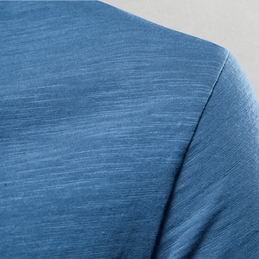 V - ringad T-shirt i 100% Bomull – Slim Fit, Korta Ärmar, Minimalistisk Design - STILUNA